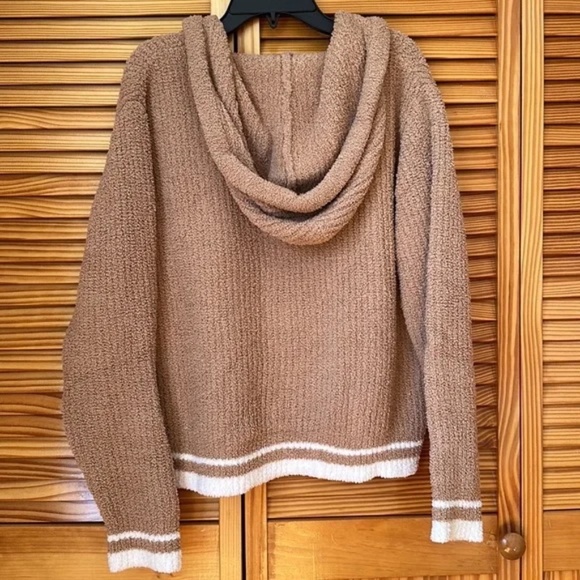 Victoria's secret on point brown soft fuzzy sherpa hoodie with white stripe - Picture 4 of 4